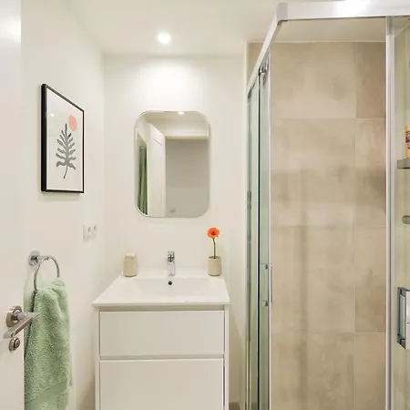 Modern Centre W/ Terrace & Fast Wifi * Malaga