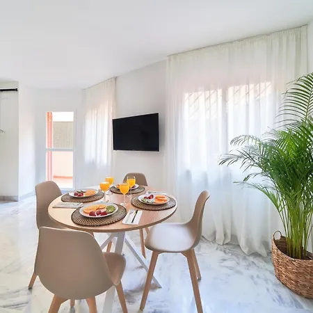 Modern Centre W/ Terrace & Fast Wifi Malaga