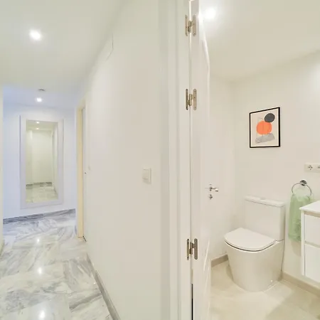 Apartment Modern Centre W/ Terrace & Fast Wifi